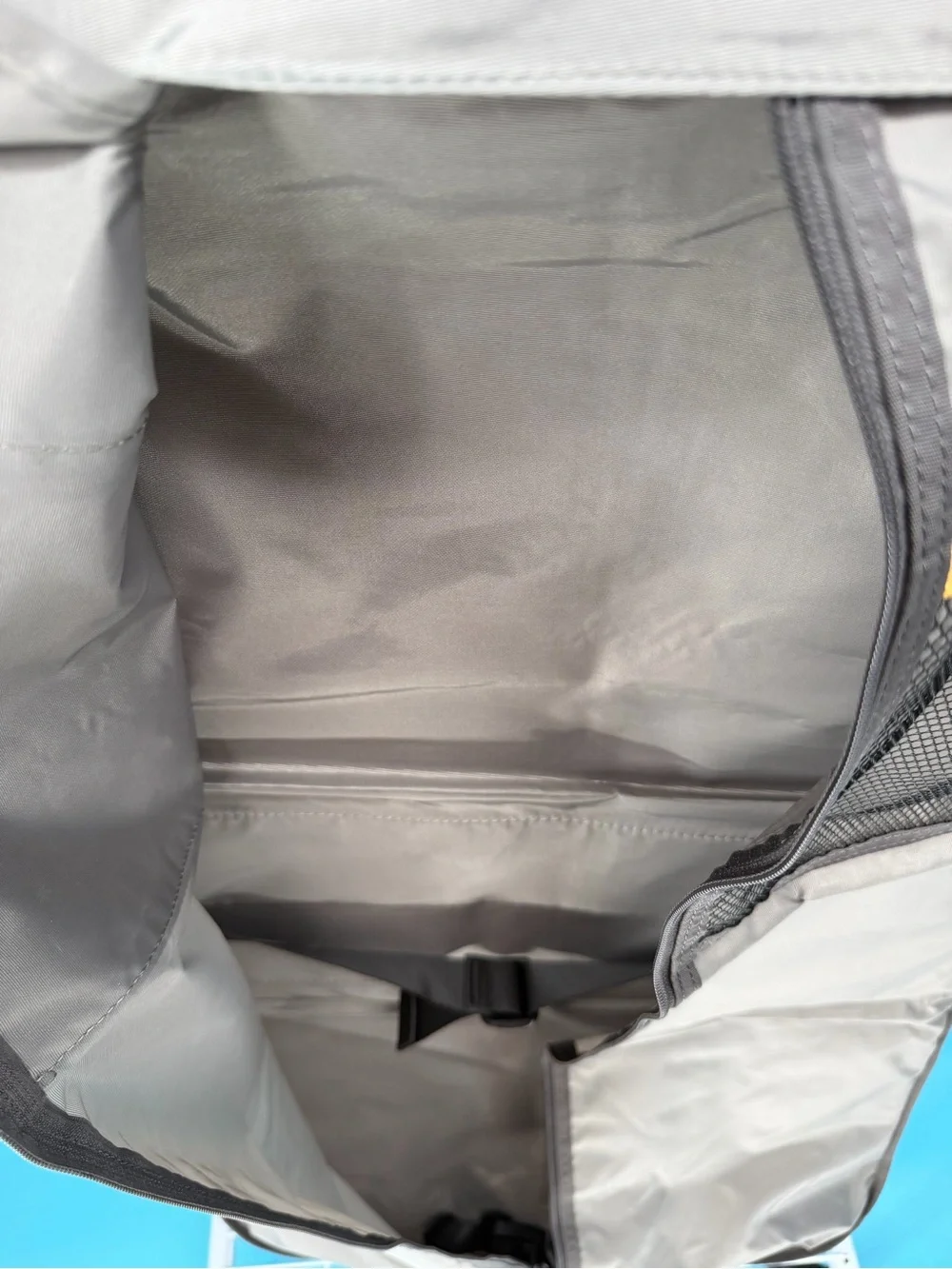 NWT Halfday Premium Garment Duffel 45 L
